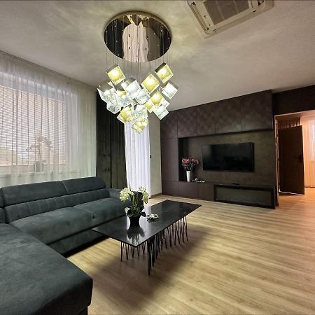 Apartman Matko Levice Exteriör bild