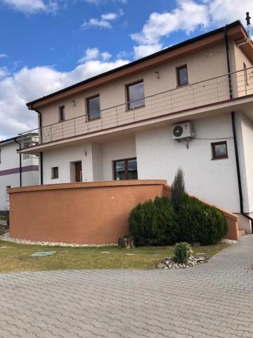 Apartman Matko Levice Exteriör bild