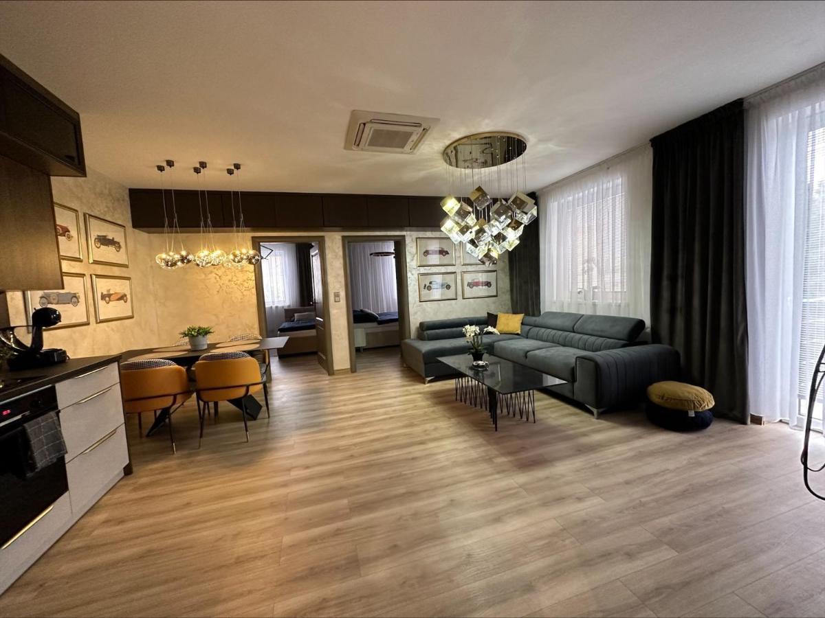 Apartman Matko Levice Exteriör bild