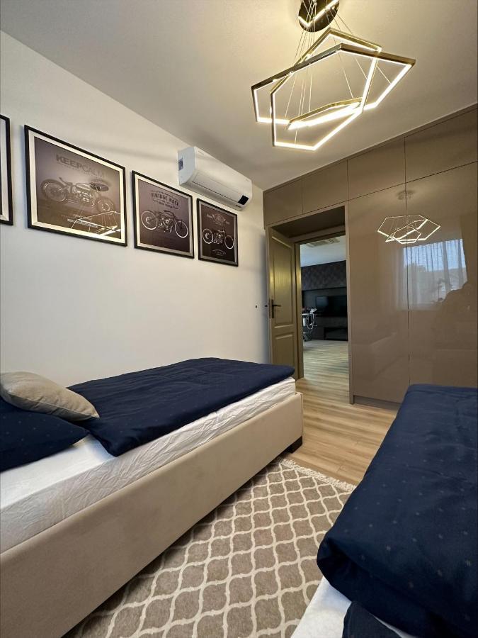Apartman Matko Levice Exteriör bild