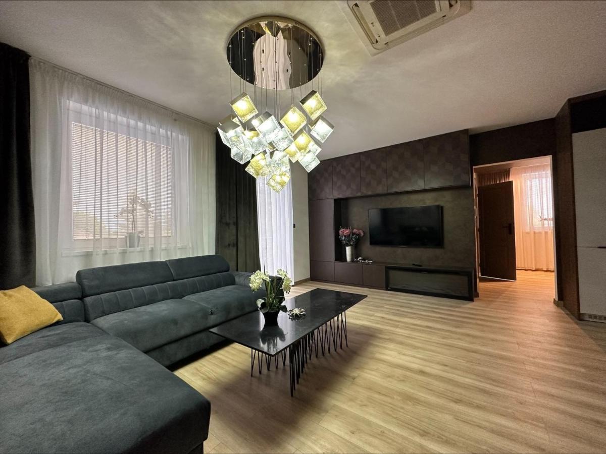 Apartman Matko Levice Exteriör bild
